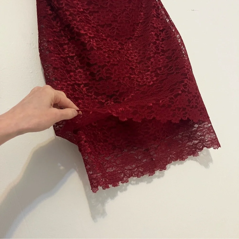 Reiss Elegant Red Lace Skirt - Picture 4 of 7
